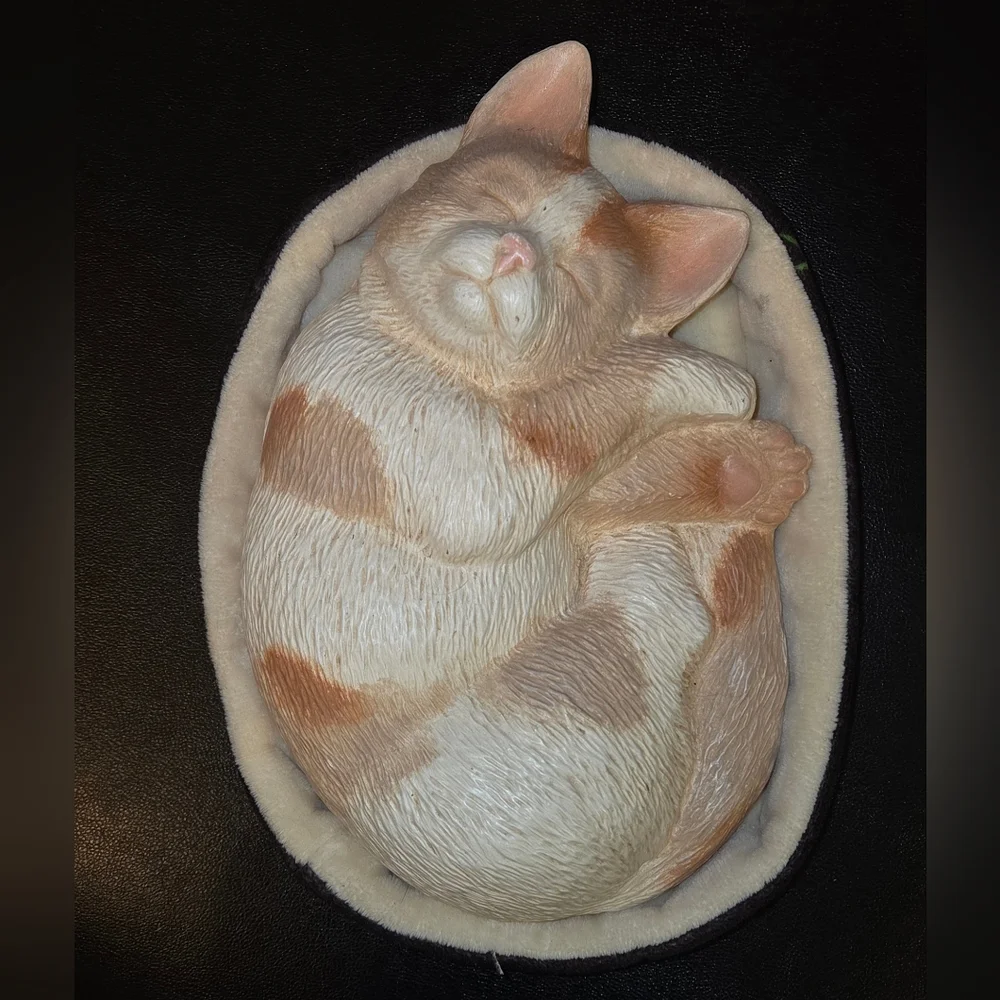 Vtg Sleeping Orange Tabby Cat Curled Up On a A Soft bed